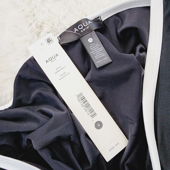 NEW Aqua 1/4 Placket Black White One-Piece Swimsuit Size Small - Picture 8 of 9
